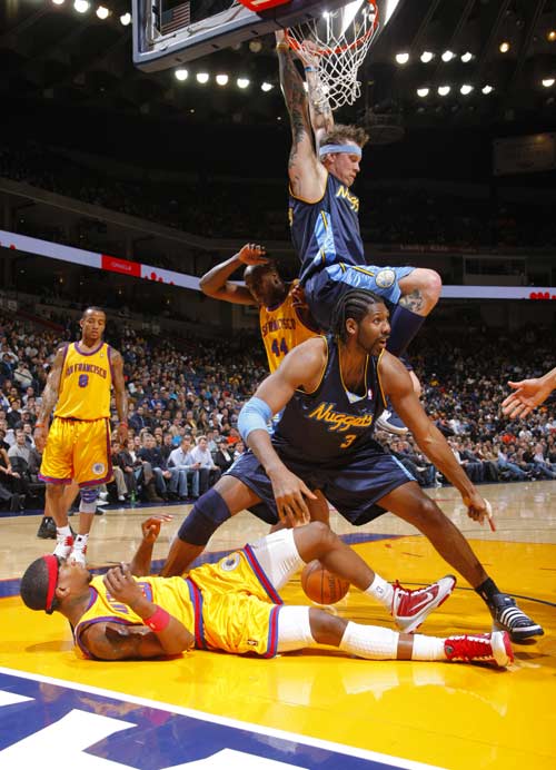 NBA东决：尼克斯惜败步行者总分0-2 西亚卡姆39分新高布伦森丢绝平